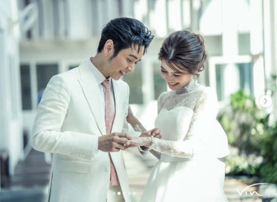 ไบรท์ พิชญทัฬห์ น้ำตาคลอ! เล่าพิธีหมั้นในรพ. ไบรท์ พิชญทัฬห์ น้ำตาคลอ! เล่าพิธีหมั้นในรพ.