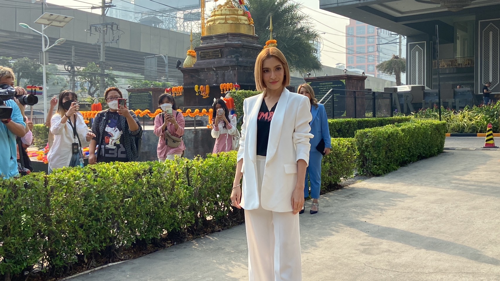 สีหน้าสดใส พิงกี้ สาวิกา ประเดิมงานแรกหลังถูกปล่อยตัวชั่วคราว