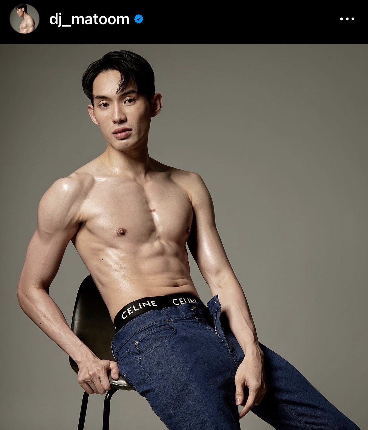 มะตูม เตชินต์ อวดซิกแพค ทำสาวกรี๊ดสนั่นโซเชียล 