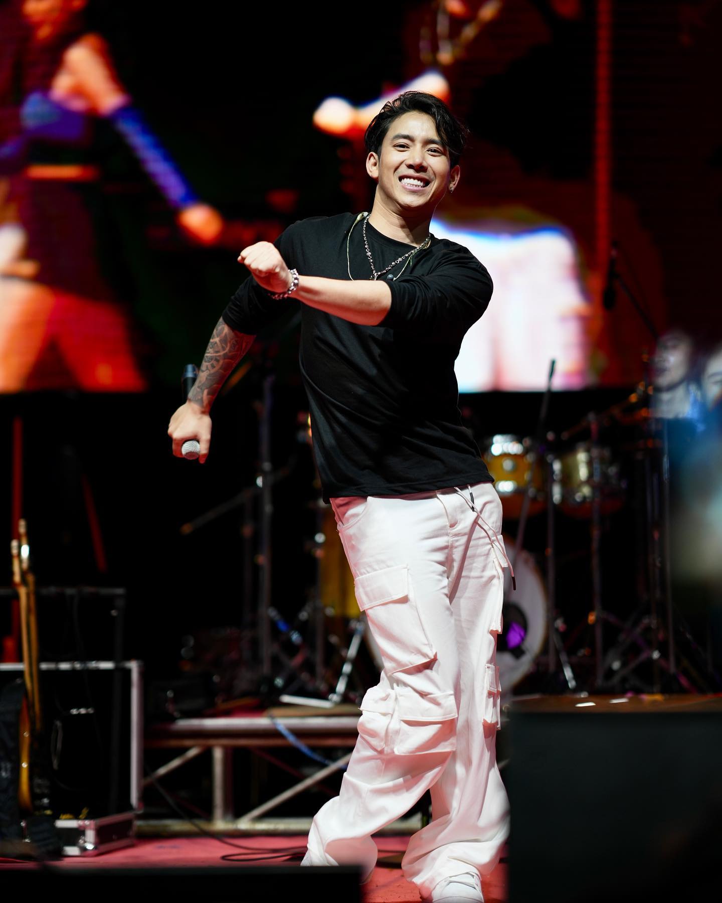 เบิ้ล ปทุมราช เจอแฟนคลับลวนลามจับเป้ากลางเวที ลั่น! จับได้แต่อย่าขยี้