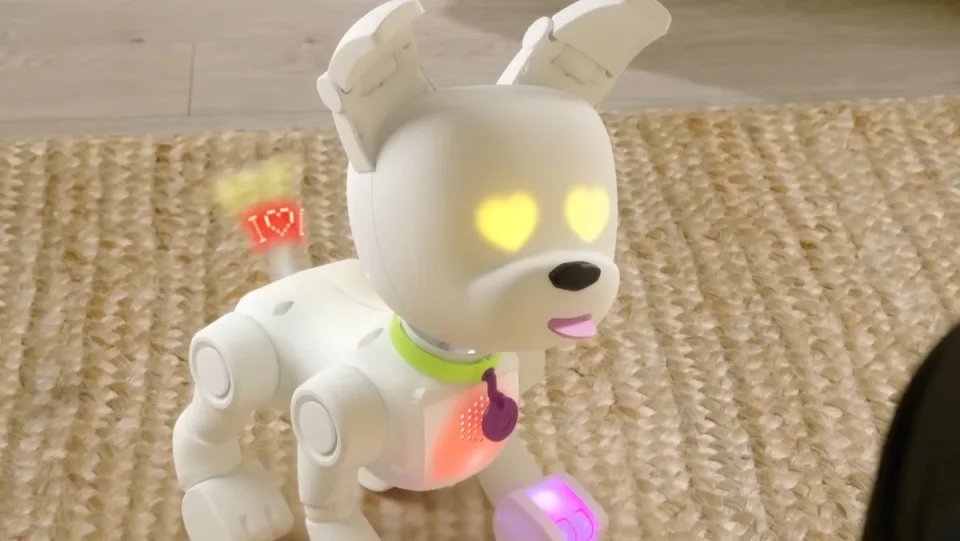 Dog-E หุ่นยนต์น้องหมา ปรับแต่งลักษณะได้หลายรูปแบบ Dog-E หุ่นยนต์น้องหมา ปรับแต่งลักษณะได้หลายรูปแบบ
