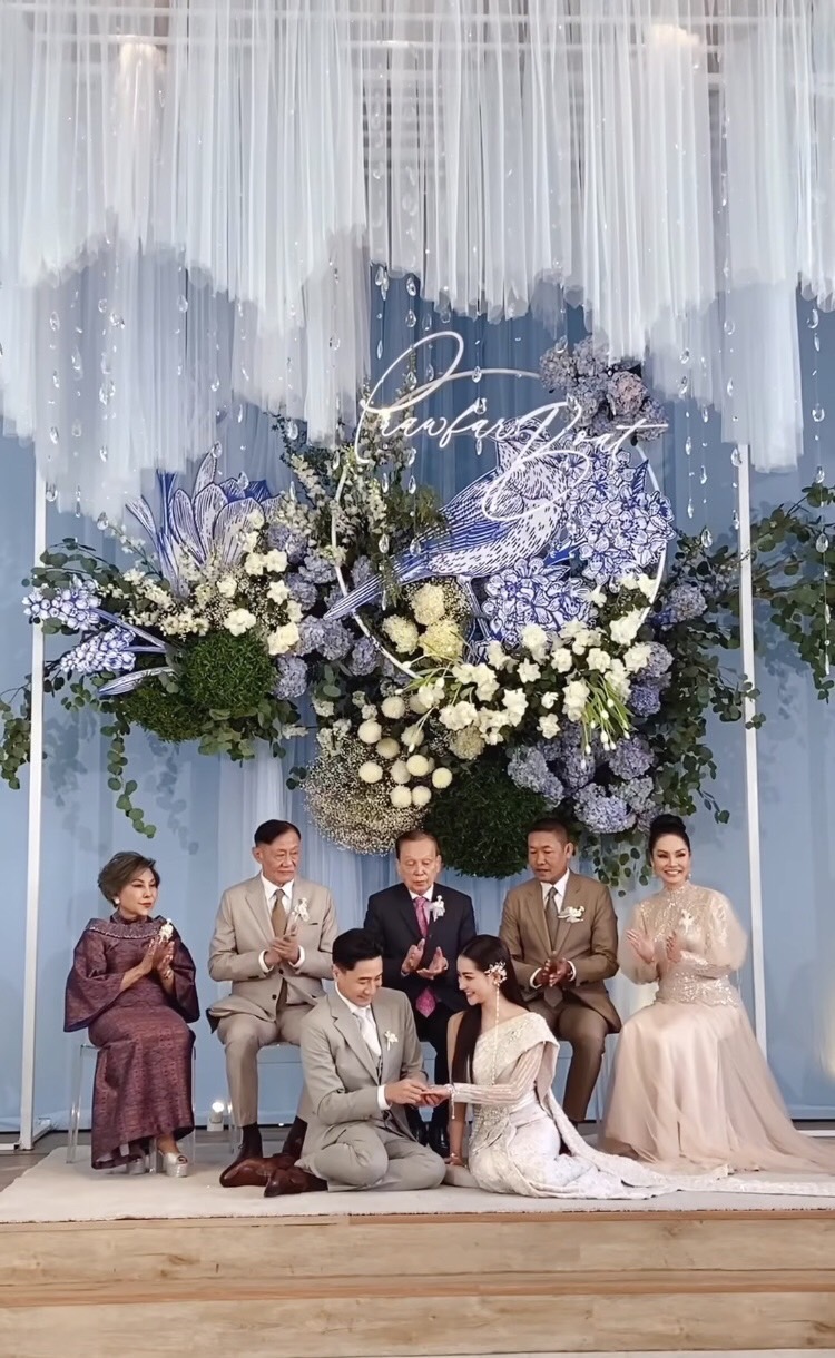 แห่ยินดี เสี่ยโบ๊ท ขนสินสอดอลังการ แต่ง  พราวฟ้า การัญชิดา 