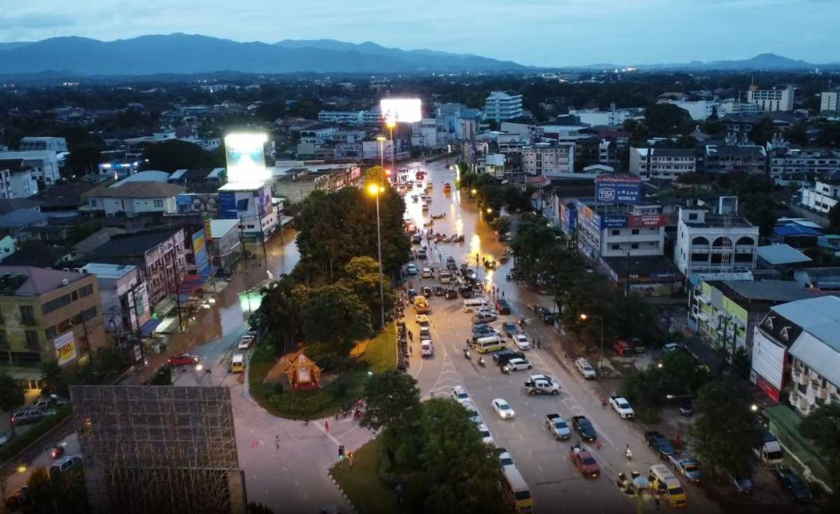 แม่สายฝนตกระดับน้ำเพิ่มขึ้นเล็กน้อย แม่สายฝนตกระดับน้ำเพิ่มขึ้นเล็กน้อย