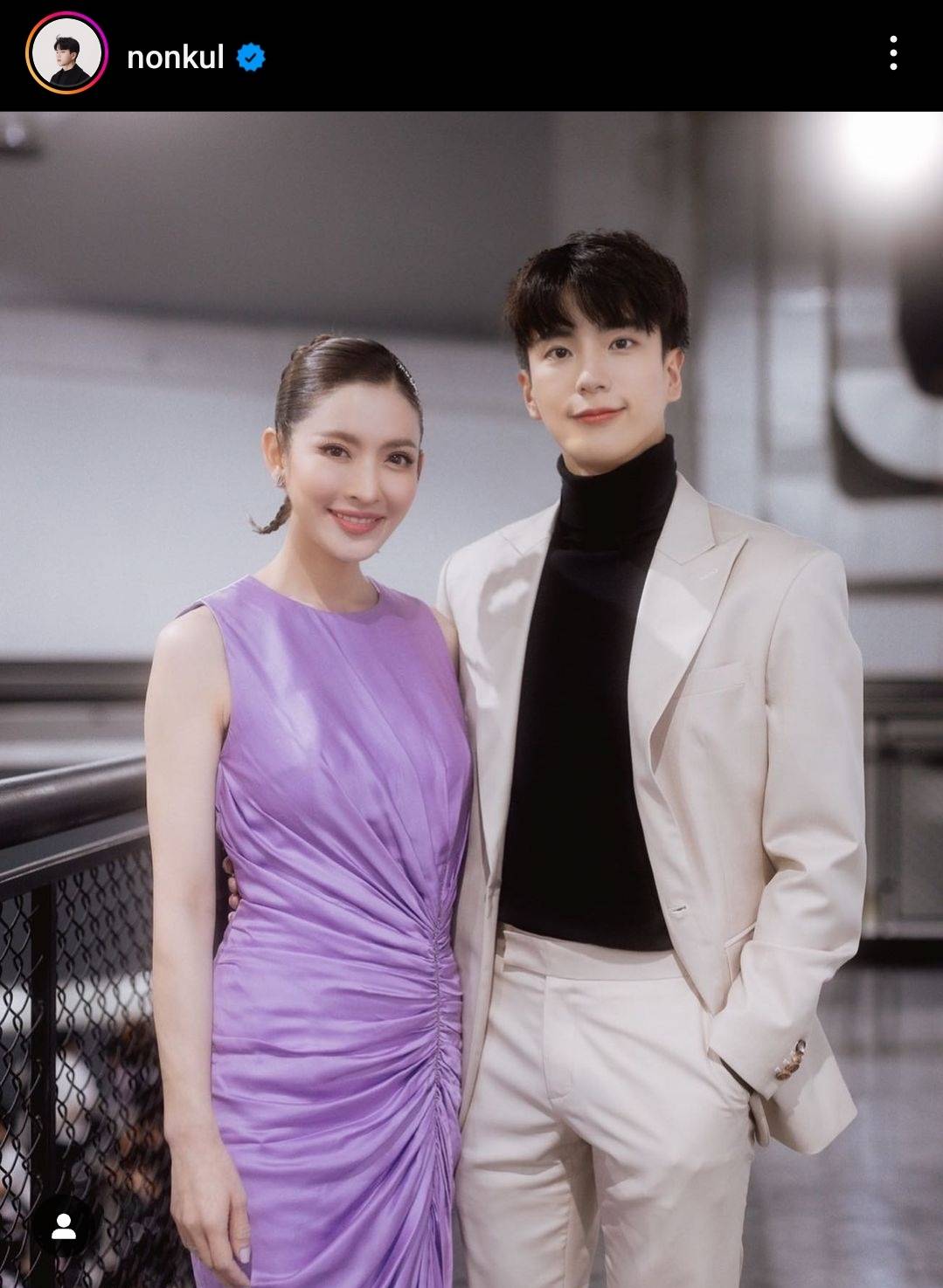 ชาวเน็ตแซวหนัก! หลัง “นนกุล” โผล่คอมเมนต์โพสต์ของ “แอฟ ทักษอร” ชาวเน็ตแซวหนัก! หลัง “นนกุล” โผล่คอมเมนต์โพสต์ของ “แอฟ ทักษอร”