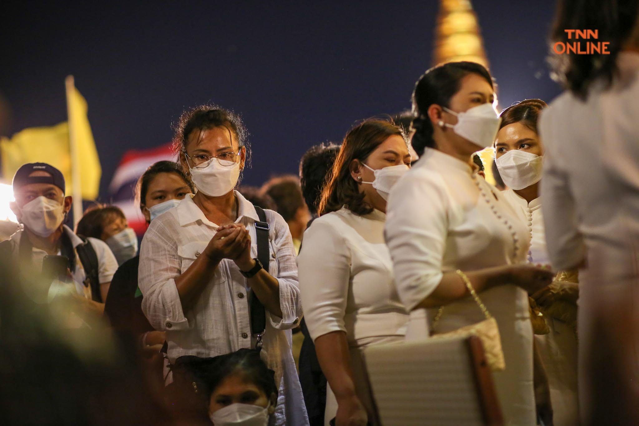 ประชาชนร่วมพิธี “ห่มผ้าแดงภูเขาทอง” ประจำปี 2564 เสริมสิริมงคล