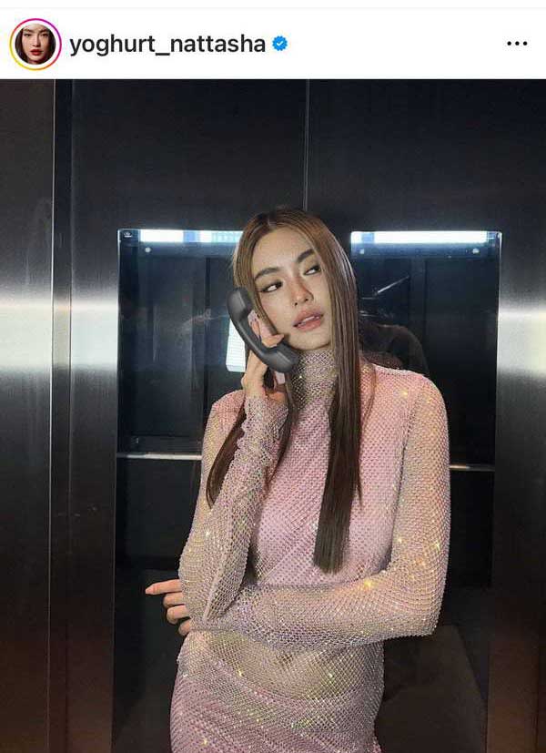 ชาวเน็ตขุดภาพเก่า โยเกิร์ต นั่งกินหมูกะทะ! ไม่ต้องพูดเยอะ ให้ภาพเล่าเรื่อง ชาวเน็ตขุดภาพเก่า โยเกิร์ต นั่งกินหมูกะทะ! ไม่ต้องพูดเยอะ ให้ภาพเล่าเรื่อง