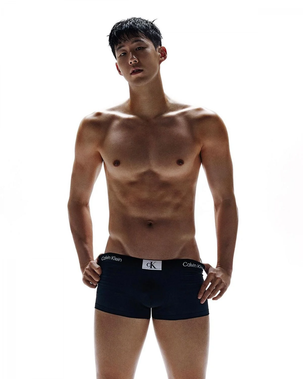 เมากล้ามไม่ไหว!! ‘ซนฮึงมิน’ ในแคมเปญต้อนรับวาเลนไทน์กับ Calvin Klein