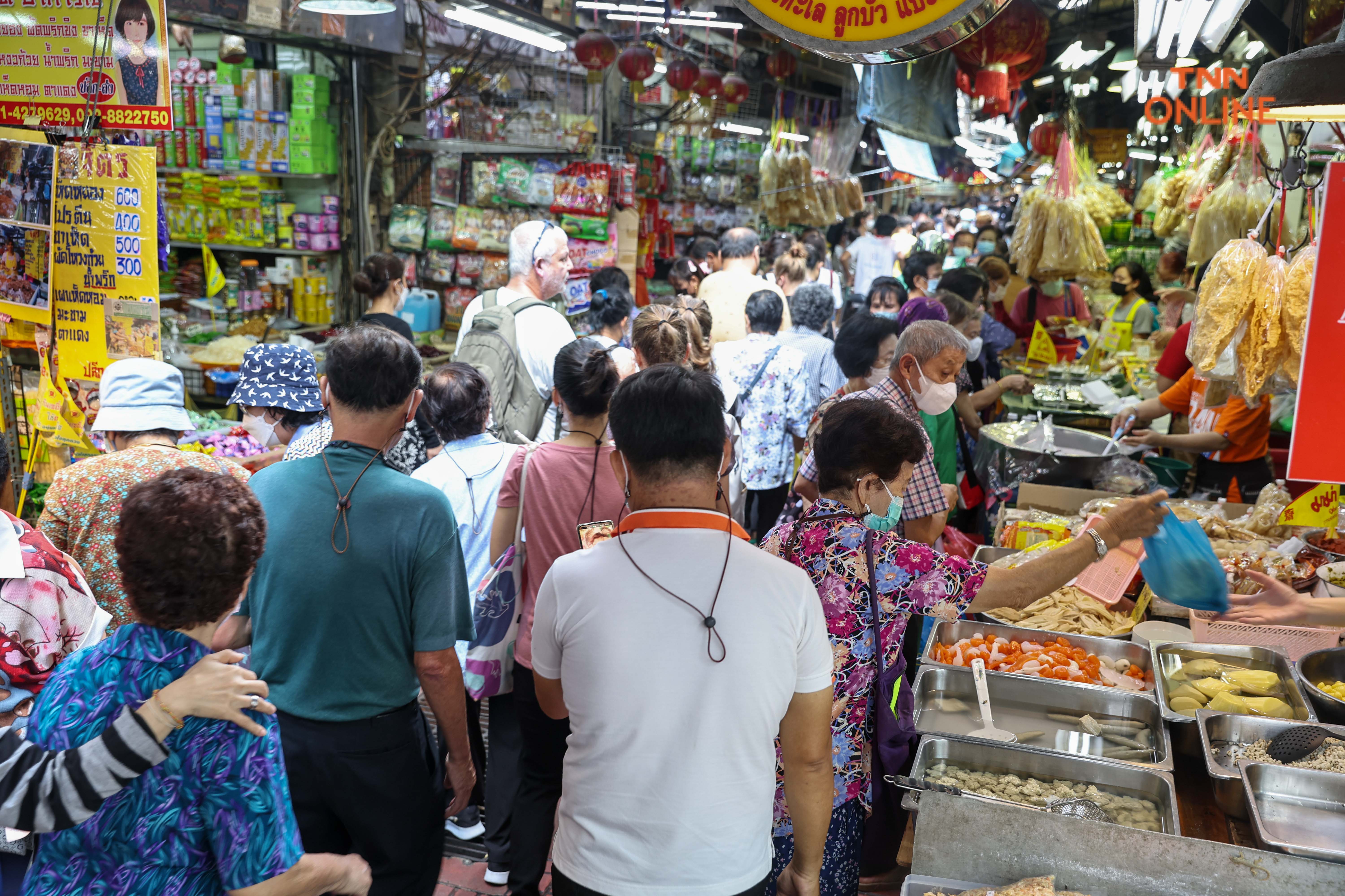 เยาวราชคึกคักรับเทศกาลเจ ประชาชนเลือกซื้อของแน่นตลาดแม้ราคาปรับสูงขึ้น เยาวราชคึกคักรับเทศกาลเจ ประชาชนเลือกซื้อของแน่นตลาดแม้ราคาปรับสูงขึ้น