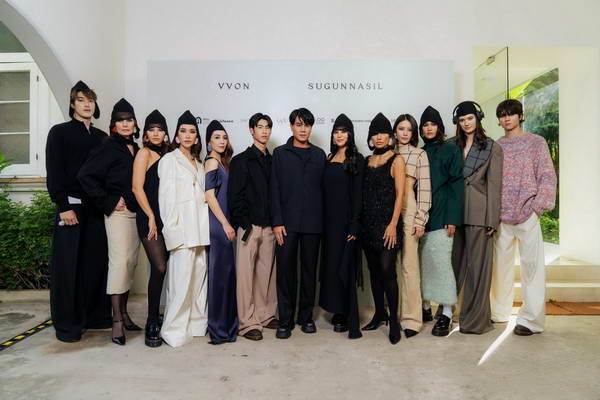 แฟชั่นไอคอนตัวแม่ ตบเท้าร่วมงานเปิดคอลเลกชันใหม่แบรนด์ VVON SUGUNNASIL แฟชั่นไอคอนตัวแม่ ตบเท้าร่วมงานเปิดคอลเลกชันใหม่แบรนด์ VVON SUGUNNASIL
