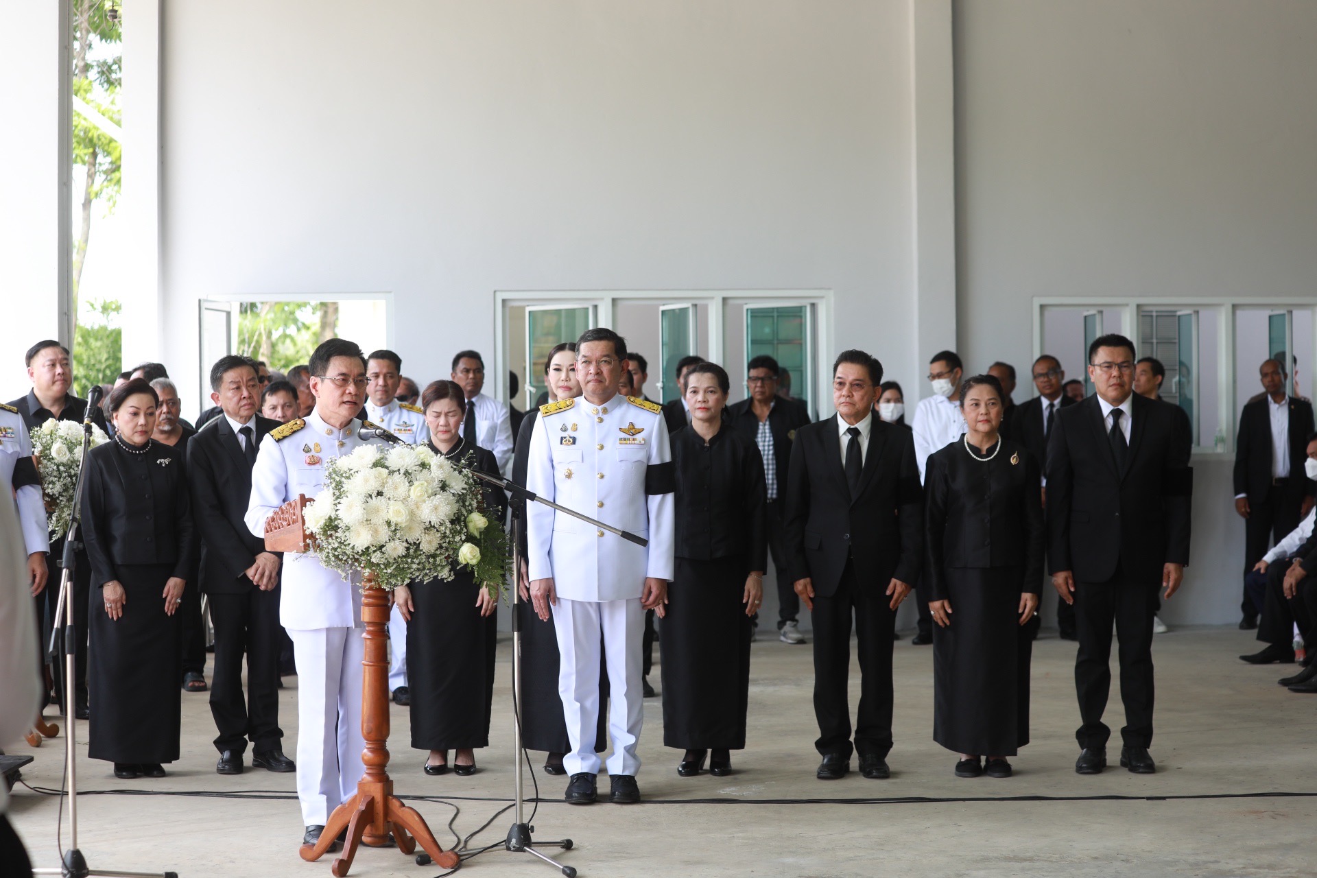 ครอบครัว “ลักษณวิศิษฏ์” น้อมสำนึกพระมหากรุณาธิคุณ พิธีพระราชทานเพลิงศพพ่อ ครอบครัว “ลักษณวิศิษฏ์” น้อมสำนึกพระมหากรุณาธิคุณ พิธีพระราชทานเพลิงศพพ่อ