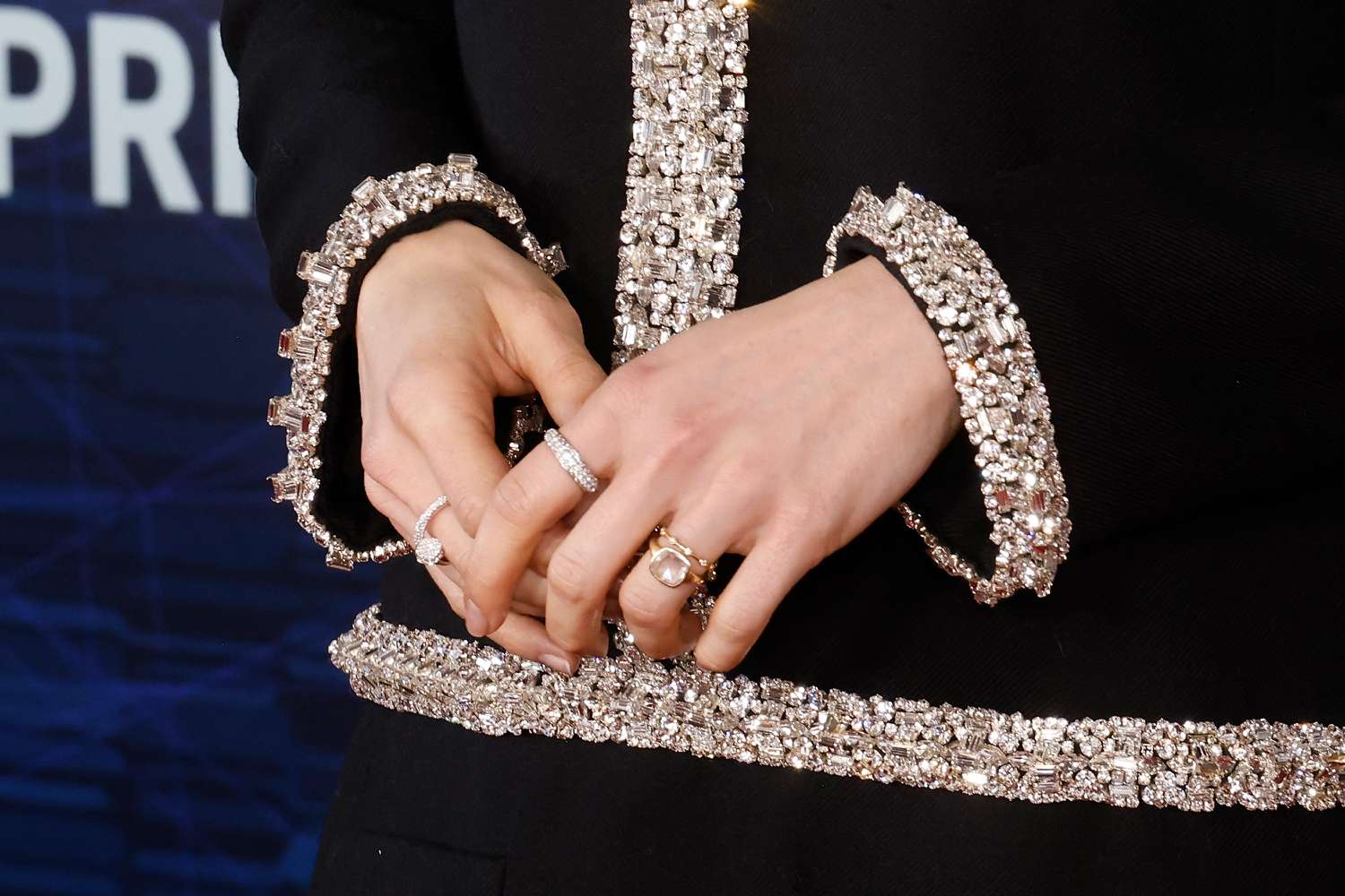 “Lily Collins” ถูกขโมยแหวนแต่งงานหลังเข้าสปาหรูในย่านเวสต์ฮอลลีวู้ด “Lily Collins” ถูกขโมยแหวนแต่งงานหลังเข้าสปาหรูในย่านเวสต์ฮอลลีวู้ด