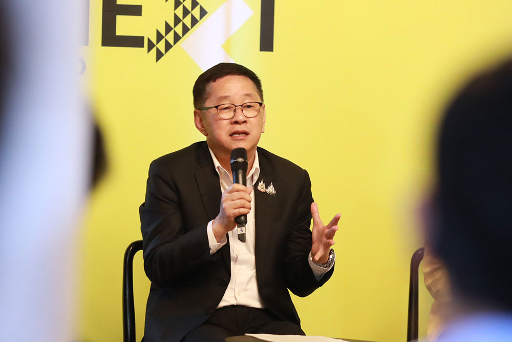 รมว.ดีอี เตรียมถกแนวทางการจัดตั้งกองทุนหนุน “ดิจิทัลสตาร์ทอัพไทย” รมว.ดีอี เตรียมถกแนวทางการจัดตั้งกองทุนหนุน “ดิจิทัลสตาร์ทอัพไทย”