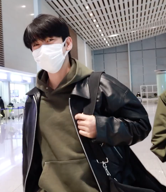 คิดถึงไม่ไหว!! แฟนๆ ติดแฮชแท็กรอต้อนรับ ‘จินยอง GOT7’ ลัดฟ้าจัดแฟนมีตในไทย คิดถึงไม่ไหว!! แฟนๆ ติดแฮชแท็กรอต้อนรับ ‘จินยอง GOT7’ ลัดฟ้าจัดแฟนมีตในไทย