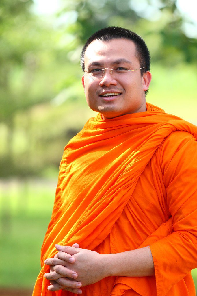ด่วน 'พระมหาสมปอง' พระนักเทศน์ชื่อดัง ติดเชื้อโควิด-19 ด่วน 'พระมหาสมปอง' พระนักเทศน์ชื่อดัง ติดเชื้อโควิด-19