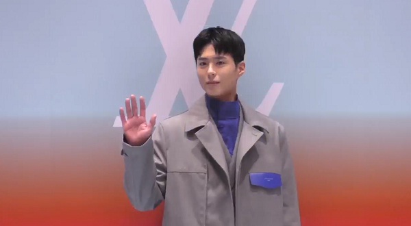 ค่าย YG ตอบแล้ว!! จ่อเซ็นพระเอกฮอต 'พัคโบกอม' เข้าสังกัดจริงหรือ? ค่าย YG ตอบแล้ว!! จ่อเซ็นพระเอกฮอต 'พัคโบกอม' เข้าสังกัดจริงหรือ?