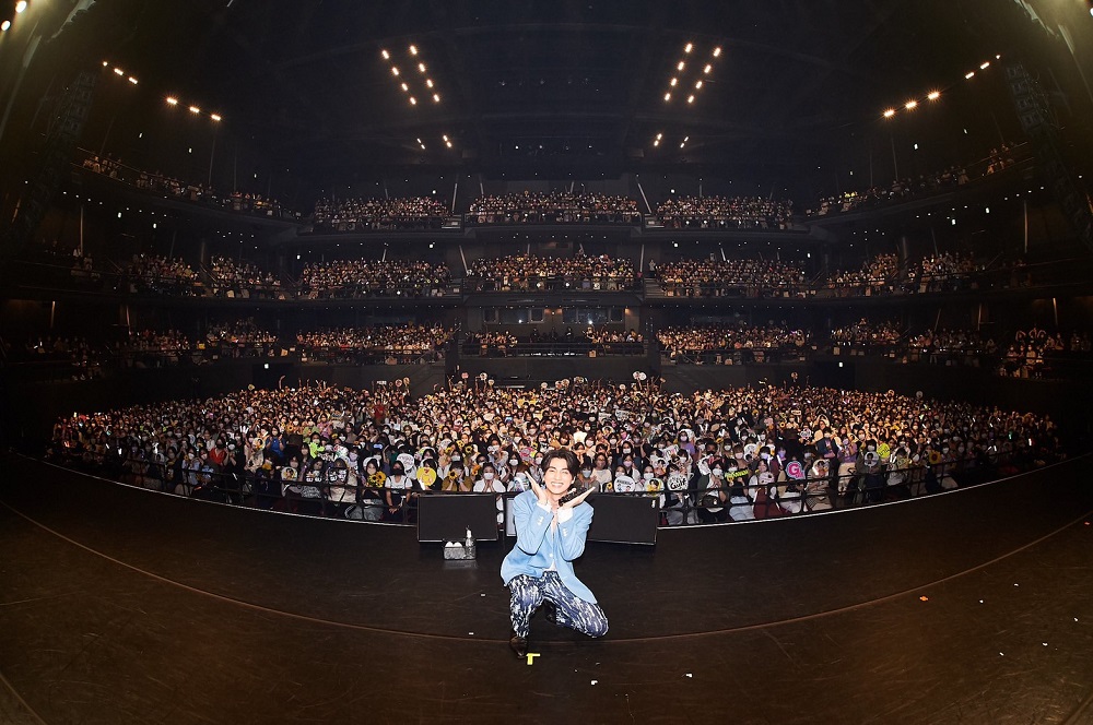 กลัฟ  ถึงขั้นน้ำตาไหล เมื่อเห็นแฟนคลับร้องเพลงเซอร์ไพสร์ ที่งานแฟนมีตติ้งประเทศญี่ปุ่น