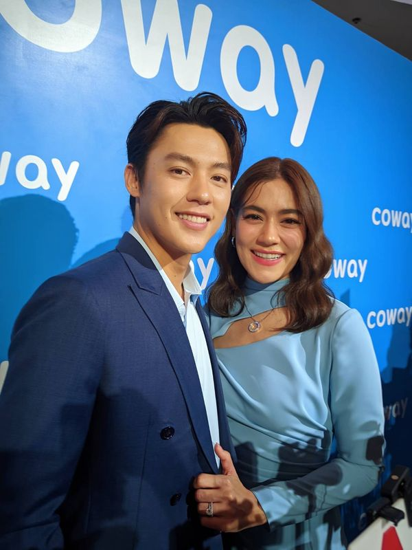 ป๊อก-มาร์กี้ จองตั๋วเครื่องบินเตรียมไปร่วมงานแต่ง หมาก-คิม เรียบร้อยแล้ว ป๊อก-มาร์กี้ จองตั๋วเครื่องบินเตรียมไปร่วมงานแต่ง หมาก-คิม เรียบร้อยแล้ว
