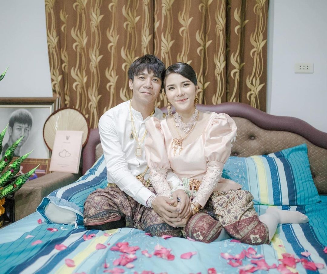 เซอร์ไพรส์! ก้อง ห้วยไร่ เปิดบ้านหรู 10 ล้าน ทำบุญขึ้นบ้านใหม่ พร้อมแต่งงานรอบ 3