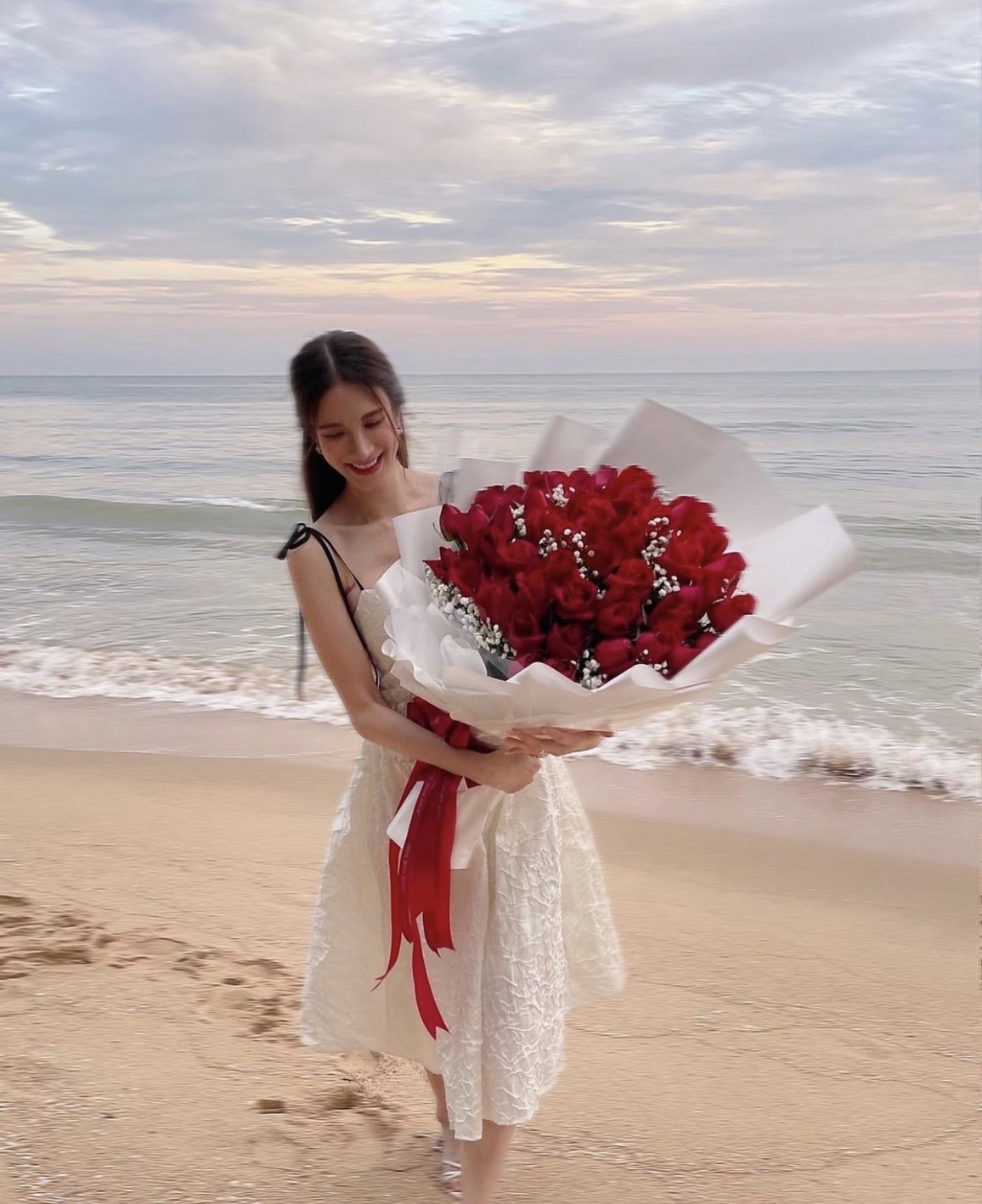 เนย ปภาดา ประกาศข่าวดีวันวาเลนไทน์ ตั้งครรภ์ลูกคนแรกแล้ว!! เนย ปภาดา ประกาศข่าวดีวันวาเลนไทน์ ตั้งครรภ์ลูกคนแรกแล้ว!!
