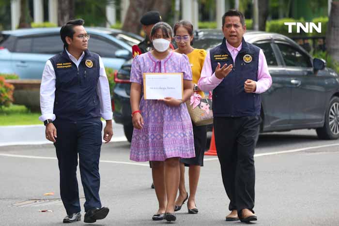 “ครูเบญ” ร้องศึกษาธิการ ตรวจสอบข้อเท็จจริงหลังสอบครูได้ที่ 1 แต่ชื่อหาย “ครูเบญ” ร้องศึกษาธิการ ตรวจสอบข้อเท็จจริงหลังสอบครูได้ที่ 1 แต่ชื่อหาย