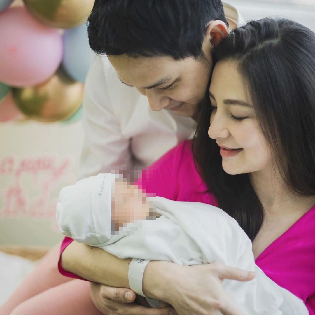 ใจจะขาด!! นาตาลี  แยกกับลูกสาวแรกคลอด หลัง ฟลุค ติดโควิด-19