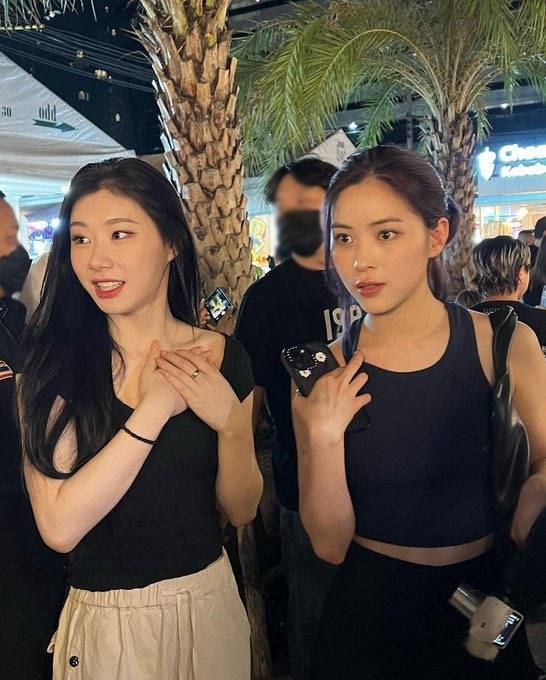 ชาวเน็ตแห่แชร์ภาพ ITZY ศิลปินไอดอลเกาหลี เที่ยวตลาดกลางคืนที่ไทย ชาวเน็ตแห่แชร์ภาพ ITZY ศิลปินไอดอลเกาหลี เที่ยวตลาดกลางคืนที่ไทย