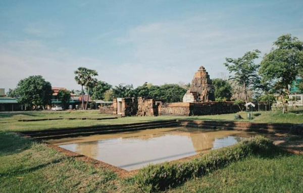 10 ที่เที่ยวร้อยเอ็ด 2565 ตะลอนเก็บแต้มบุญ ชมความงามทุ่งกุลาร้องไห้ 10 ที่เที่ยวร้อยเอ็ด 2565 ตะลอนเก็บแต้มบุญ ชมความงามทุ่งกุลาร้องไห้