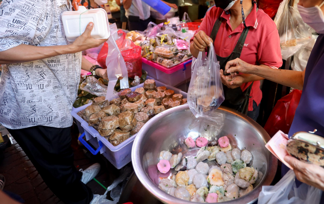 เปิด 5 เมนูมงคล “ตรุษจีน 2566” กินอะไรแล้วเฮงตลอดปี เปิด 5 เมนูมงคล “ตรุษจีน 2566” กินอะไรแล้วเฮงตลอดปี