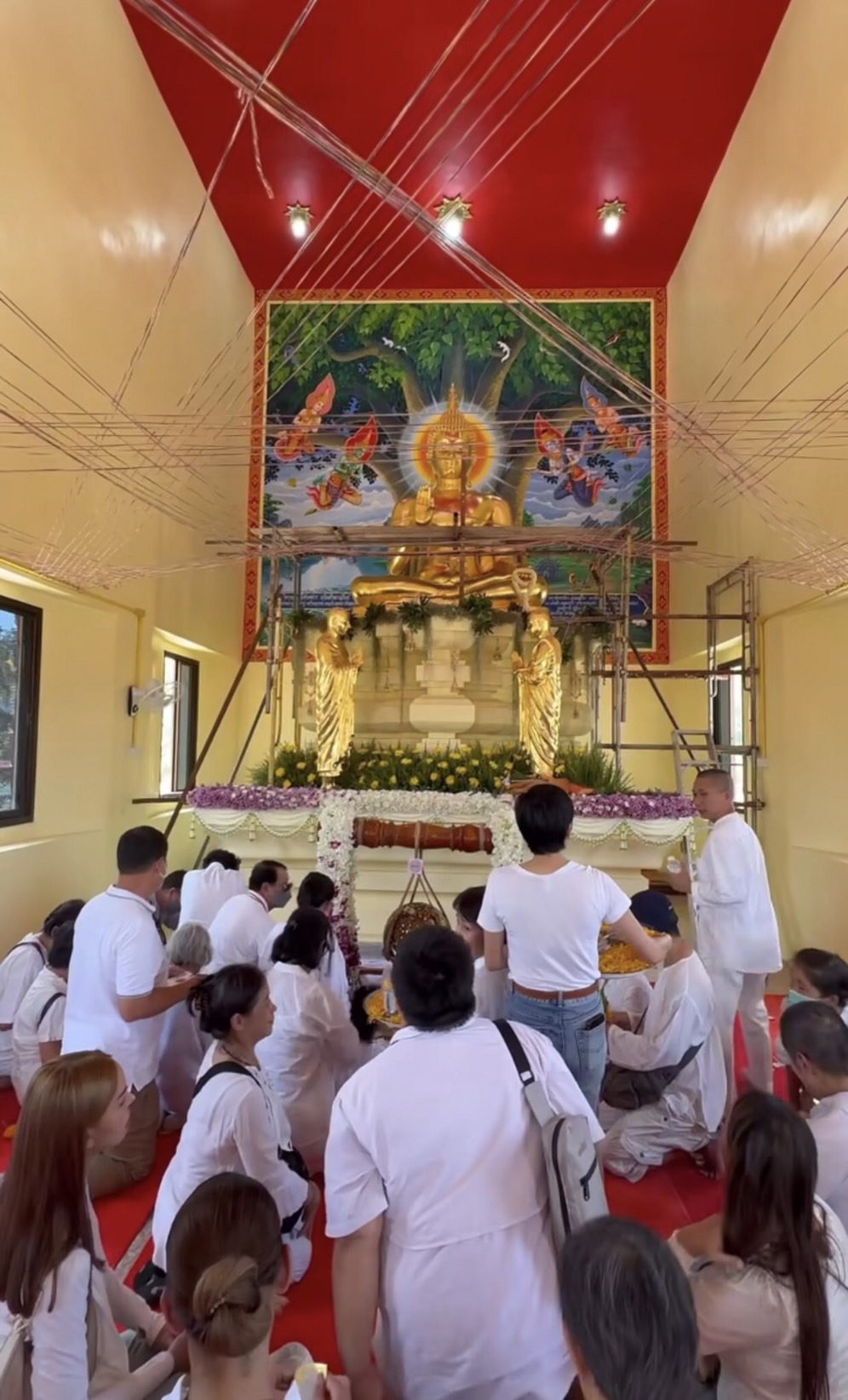 ครั้งหนึ่งในชีวิตเต้ย จรินทร์พร ปลื้มใจ ร่วมเป็นประธานสร้างโบสถ์ 