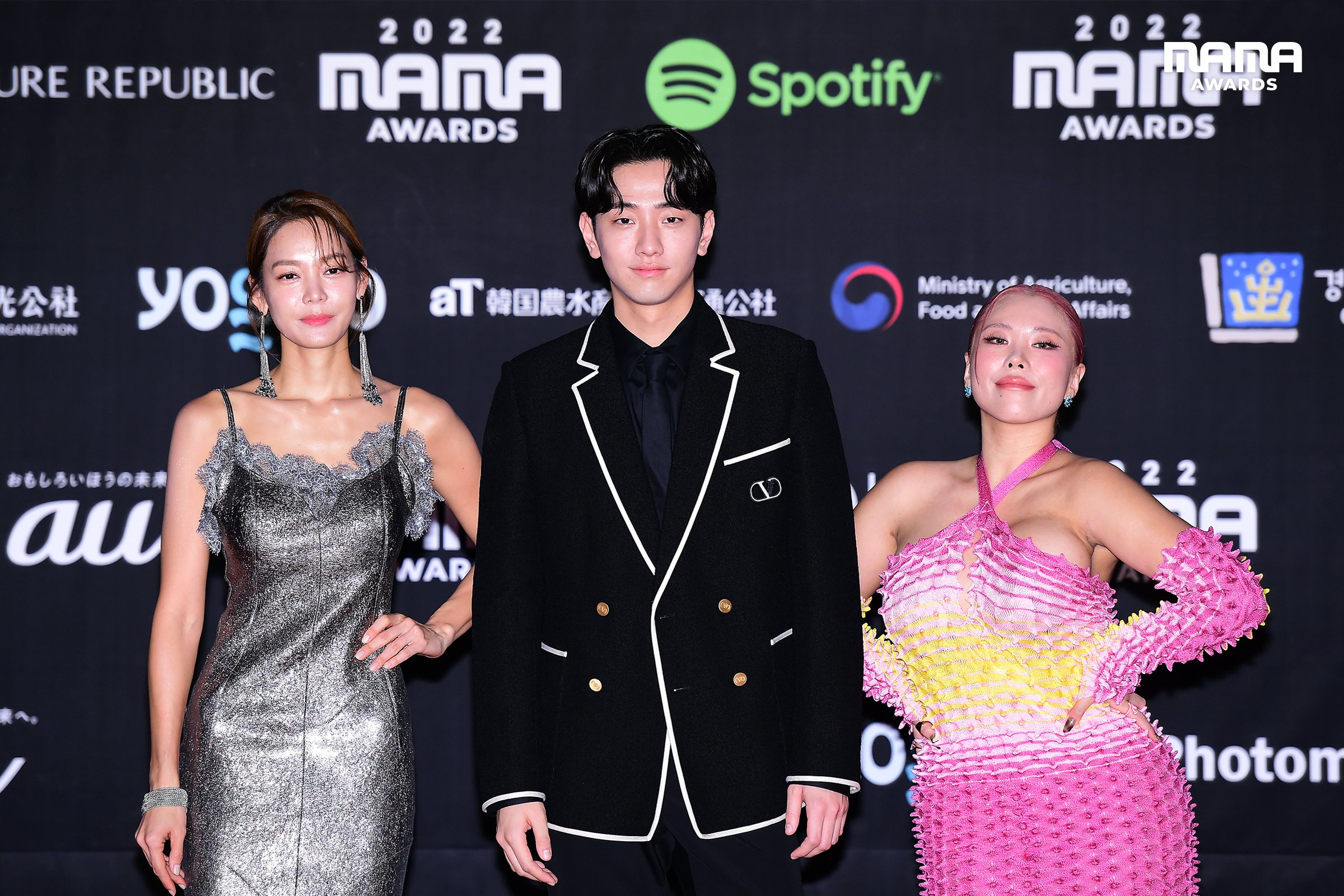 เปิดฉากงาน MAMA!! 'อีแจอุค-LE SSERAFIM-SOMI’ นำทัพสตาร์ฮอตบนพรมแดง