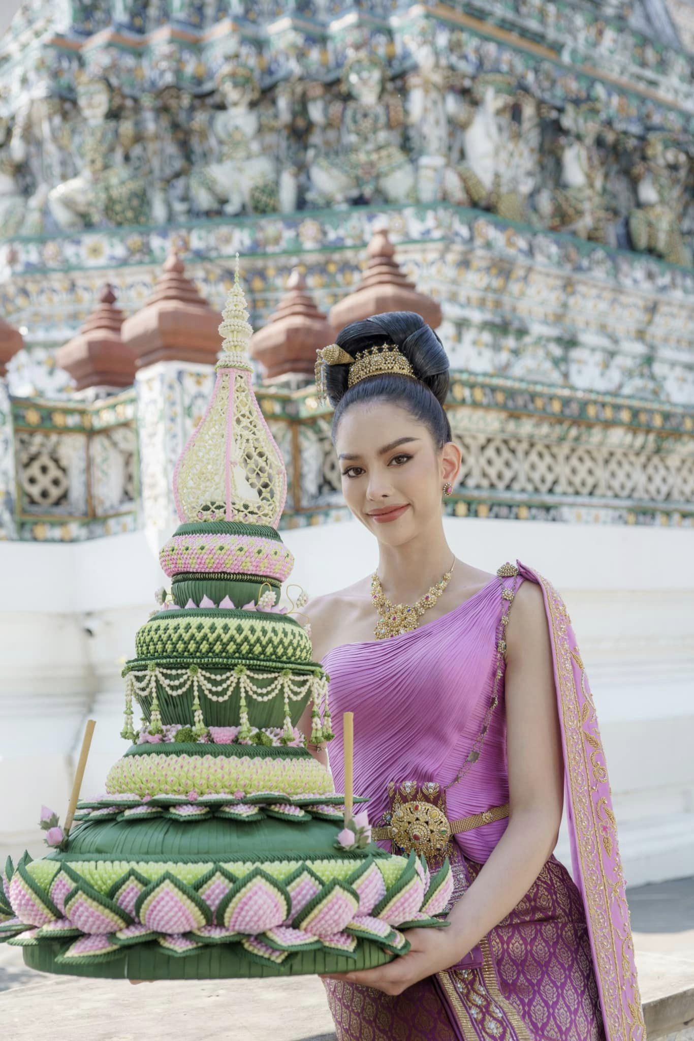 แอนนา เสือ แปลงโฉมเป็นนางนพมาศ ต้อนรับเทศกาลวันลอยกระทง แอนนา เสือ แปลงโฉมเป็นนางนพมาศ ต้อนรับเทศกาลวันลอยกระทง