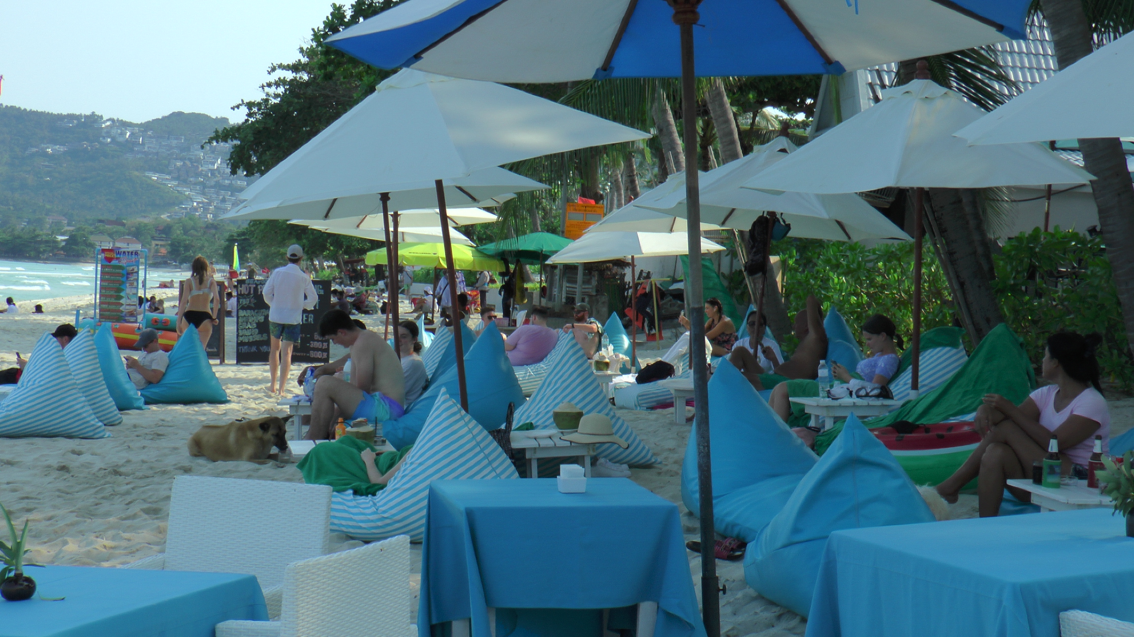 สงกรานต์ 2565 นักท่องเที่ยว แห่พักผ่อนที่เกาะสมุย