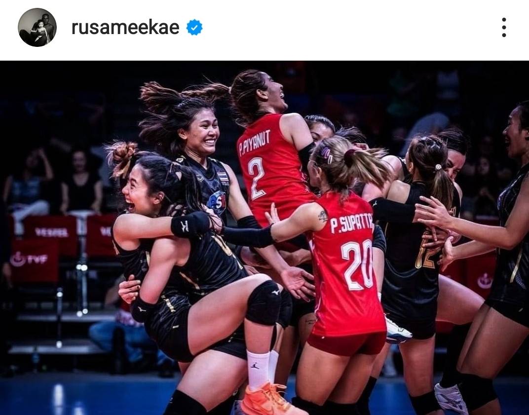 รัศมีแข-อแมนด้า-ตุ๊กกี้ เฮลั่น นักตบสาวไทยชนะเกาหลีใต้ 3-0 ผ่านเข้ารอบ2 ศึกชิงแชมป์โลก รัศมีแข-อแมนด้า-ตุ๊กกี้ เฮลั่น นักตบสาวไทยชนะเกาหลีใต้ 3-0 ผ่านเข้ารอบ2 ศึกชิงแชมป์โลก