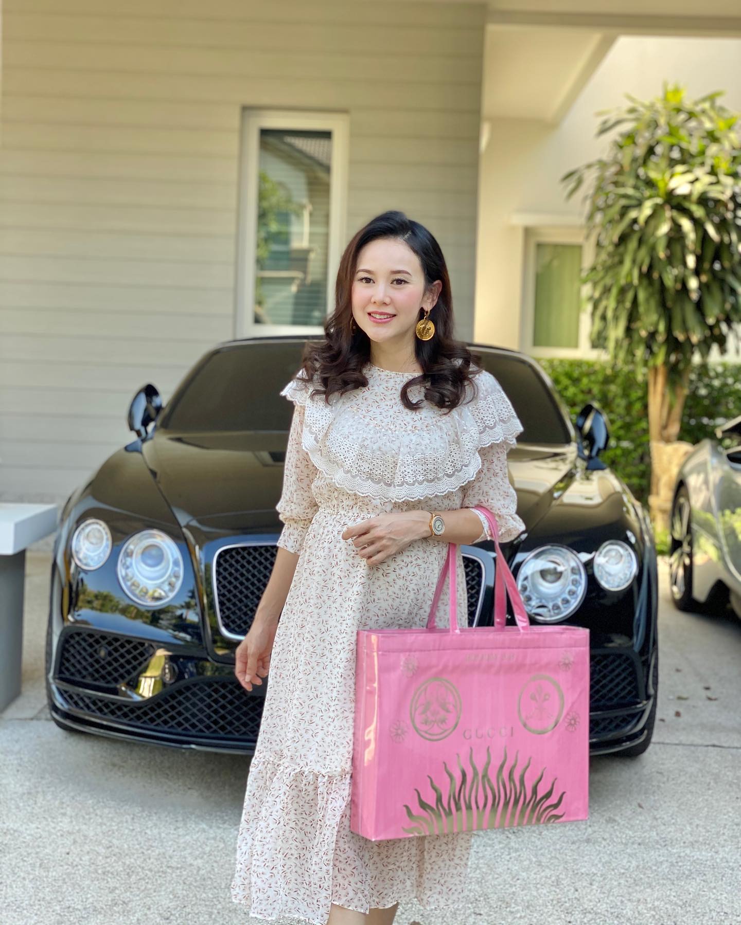ชาวเน็ตถล่มยับ จบชีวิตดุจดั่ง เจ้าหญิง ชาวเน็ตถล่มยับ จบชีวิตดุจดั่ง เจ้าหญิง