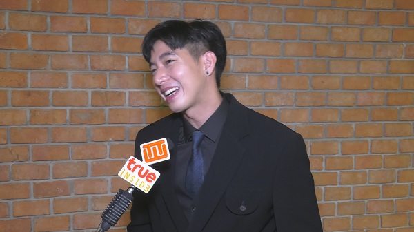 โตโน่ ชม ณิชา ทำงานเก่ง เผยฝ่ายหญิงให้แว่นตาเป็นของขวัญวันเกิด   (มีคลิป)