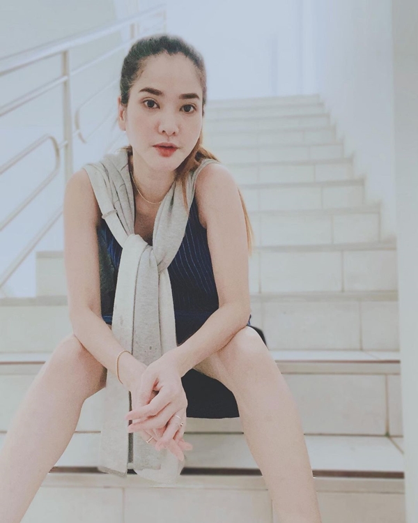 ปอย ปวีณา โพสต์ตาเขียวช้ำ เป็นอุทาหรณ์จากการเล่นสเก็ตบอร์ด ปอย ปวีณา โพสต์ตาเขียวช้ำ เป็นอุทาหรณ์จากการเล่นสเก็ตบอร์ด