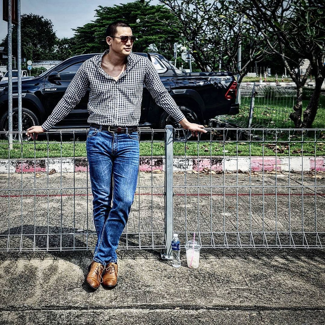 บิ๊ก ทองภูมิ เปิดประวัตินักแสดงหนุ่มจากรั้วจุฬาฯ หุ่นแซ่บ เสน่ห์แรง