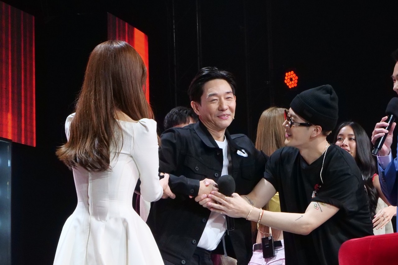 เปิดโมเมนต์ แจ็คสัน หวัง บุกเซอร์ไพรส์ มิลลิ และ ทำ เต้ย พงศกร น้ำตาแตก!! เปิดโมเมนต์ แจ็คสัน หวัง บุกเซอร์ไพรส์ มิลลิ และ ทำ เต้ย พงศกร น้ำตาแตก!!