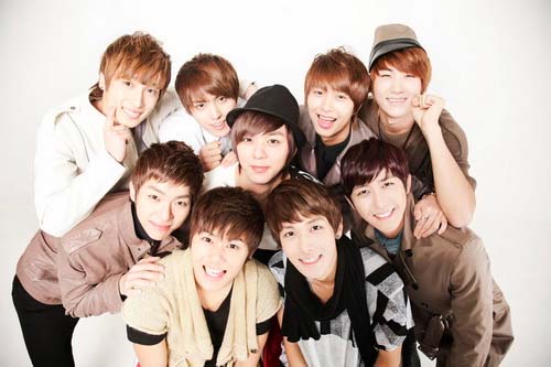 วง ZE:A ศูนย์รวมนักแสดงชื่อดังและพิธีกรแถวหน้าของเกาหลี . วง ZE:A ศูนย์รวมนักแสดงชื่อดังและพิธีกรแถวหน้าของเกาหลี .