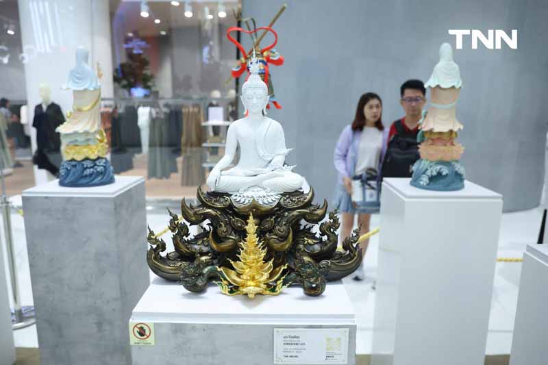 ไอคอนสยาม หลอมรวมเอกลักษณ์วิถีไทยร่วมส่งเสริมผลงานศิลปินไทยและต่างประเทศ ไอคอนสยาม หลอมรวมเอกลักษณ์วิถีไทยร่วมส่งเสริมผลงานศิลปินไทยและต่างประเทศ