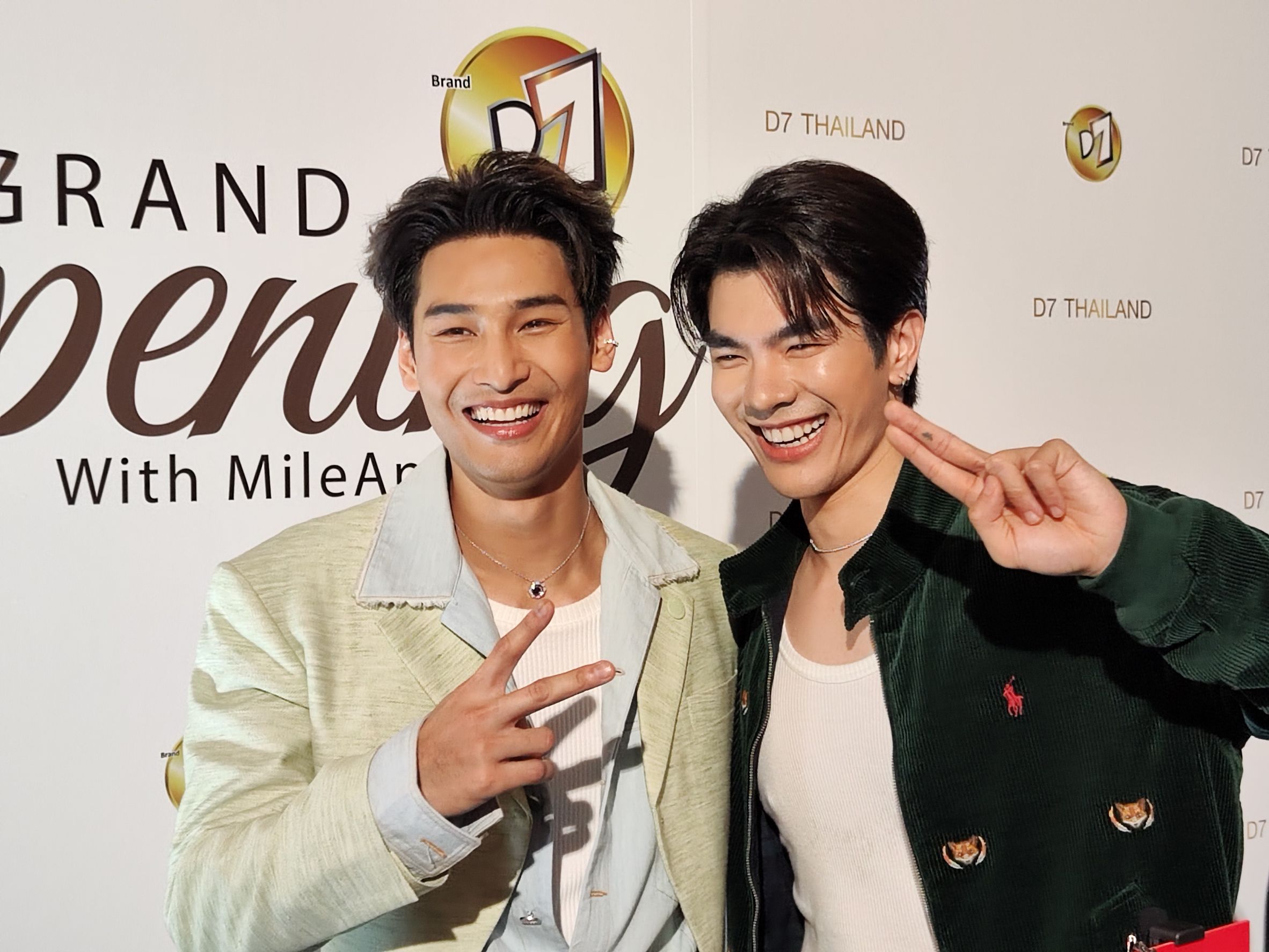 มาย-อาโป เผยเตรียมจัดเวิลด์ทัวร์ขอบคุณแฟนคลับที่คอยอยู่เคียงข้างและให้การสนับสนุนเป็นอย่างดี