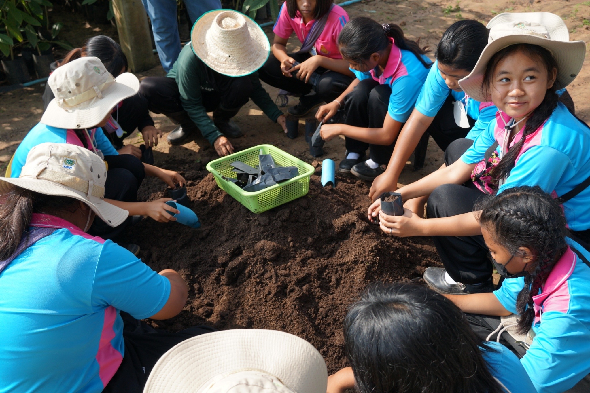 CPF สร้างเครือข่ายเยาวชนรักษ์สิ่งแวดล้อม จัดค่ายปันรู้ ปลูกรักษ์ ที่เขาพระยาเดินธง CPF สร้างเครือข่ายเยาวชนรักษ์สิ่งแวดล้อม จัดค่ายปันรู้ ปลูกรักษ์ ที่เขาพระยาเดินธง