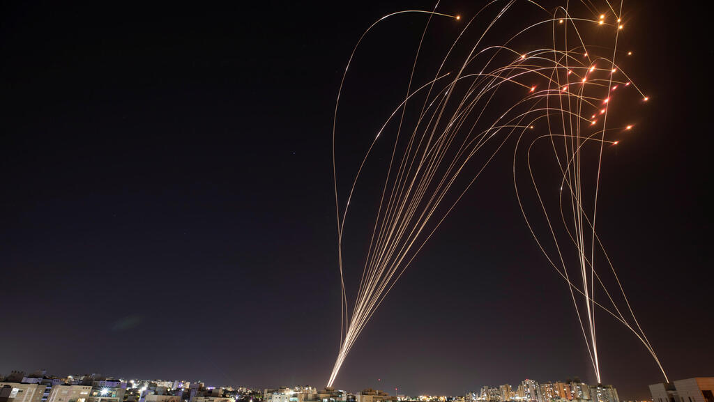 Iron Dome เทคโนโลยีการทหารปกป้องน่านฟ้าของประเทศ
