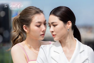 ช่อง 3 รุกตลาด LGBTQ เตรียมส่งซีรีส์แซฟฟิค (หญิงรักหญิง) เรื่องแรก ใจซ่อนรัก ช่อง 3 รุกตลาด LGBTQ เตรียมส่งซีรีส์แซฟฟิค (หญิงรักหญิง) เรื่องแรก ใจซ่อนรัก