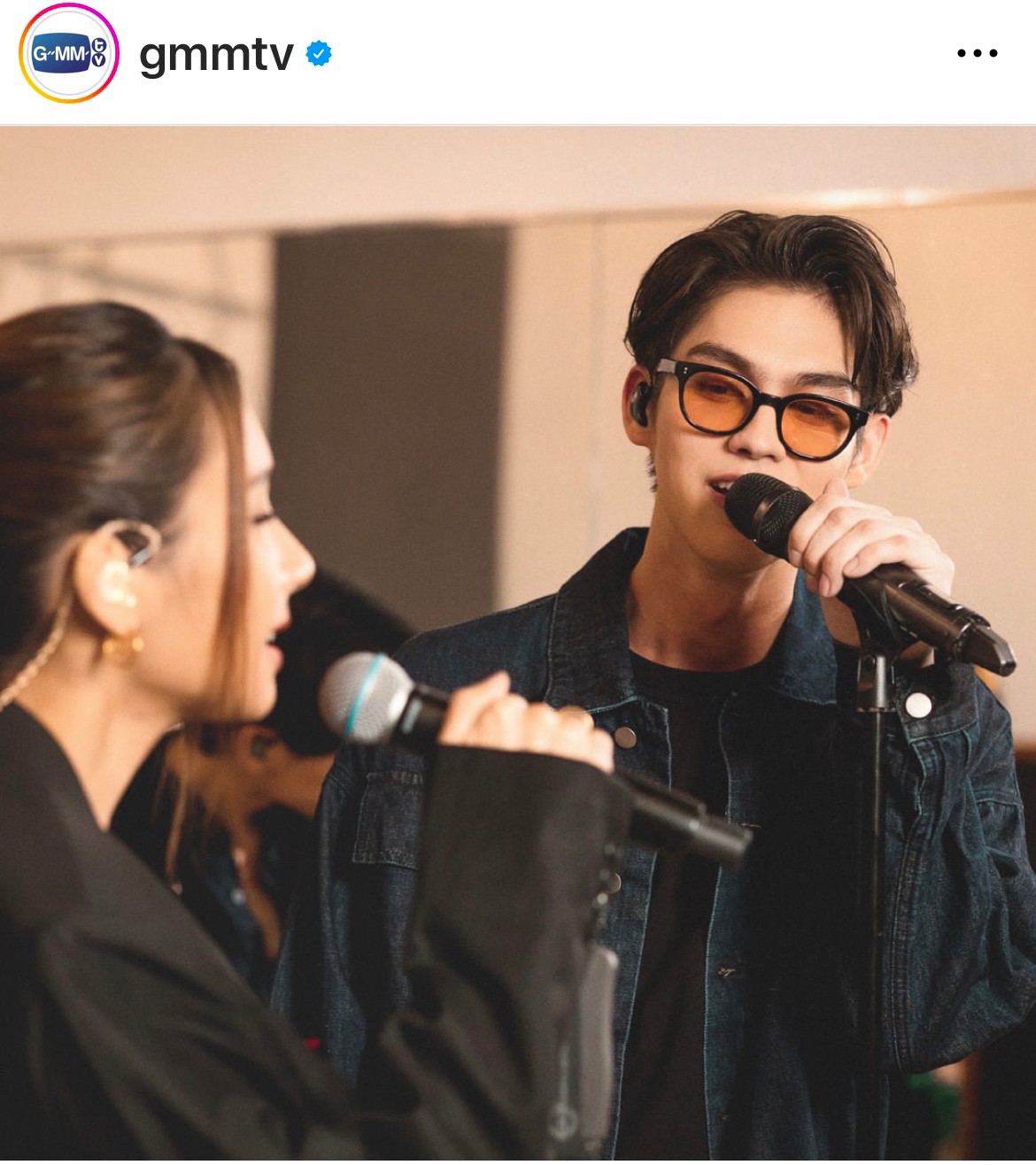 โบกี้ไลอ้อน - ไบรท์ เผยโปสเตอร์แรกจากการร่วมงานเพลง ด้านแฟนคลับรอฟังเพียบ! โบกี้ไลอ้อน - ไบรท์ เผยโปสเตอร์แรกจากการร่วมงานเพลง ด้านแฟนคลับรอฟังเพียบ!