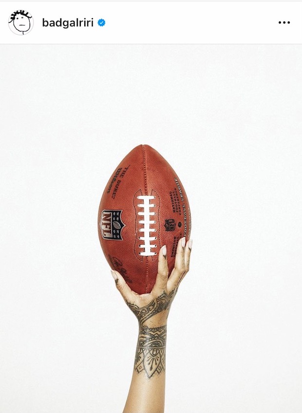 จ่อคืนเวทีสุดยิ่งใหญ่!! ‘ริฮานน่า’ เป็นศิลปินโชว์พักครึ่ง Super Bowl