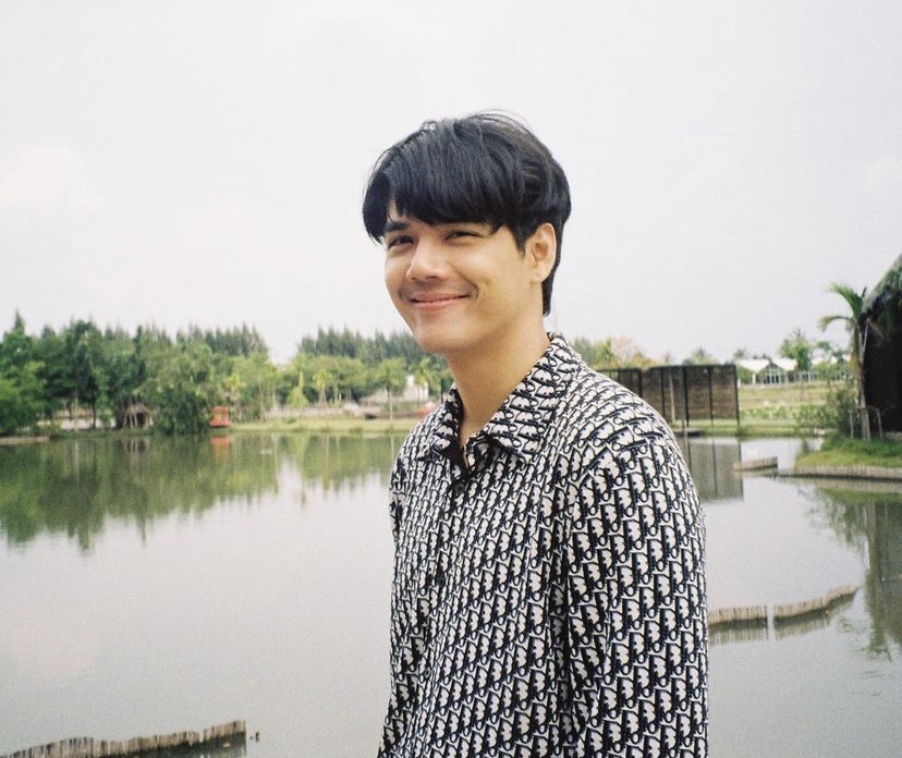 ขนลุก (คลิป) นิกกี้ ณฉัตร ทำไปได้พกงูเหลือมลงสระน้ำ 