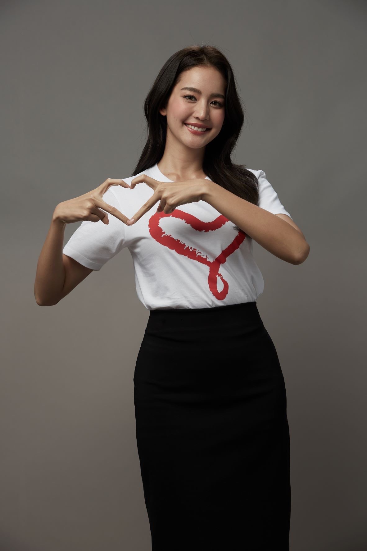 กลัฟ - โบว์ ถ่ายทำสปอตและโปสเตอร์ ประชาสัมพันธ์พร้อมกับเชิญชวนร่วมบริจาคทรัพย์เพื่อสร้างอาคารโรงพยาบาลรามาธิบดีแห่งใหม่ กลัฟ - โบว์ ถ่ายทำสปอตและโปสเตอร์ ประชาสัมพันธ์พร้อมกับเชิญชวนร่วมบริจาคทรัพย์เพื่อสร้างอาคารโรงพยาบาลรามาธิบดีแห่งใหม่