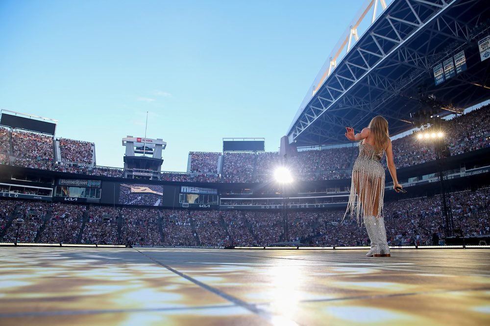 แฟนคลับ  “Taylor Swift” เต้นจนแผ่นดินสะเทือน ! เทียบเท่าแผ่นดินไหวขนาด 2.3