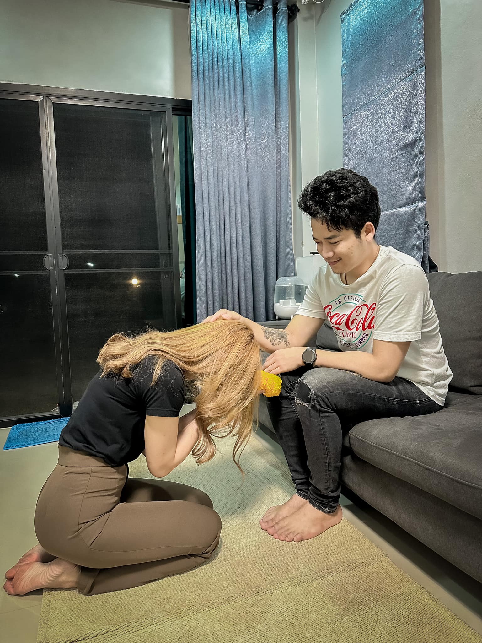 หมิว ปรียาภัทร์ ไหว้ขอพรสามี เบียร์ พร้อมพงษ์ ในฐานะผู้นำครอบครัว หมิว ปรียาภัทร์ ไหว้ขอพรสามี เบียร์ พร้อมพงษ์ ในฐานะผู้นำครอบครัว